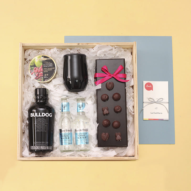 Regalo diferente para hombre con bebidas y dulces