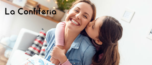 Papá recibiendo un regalo